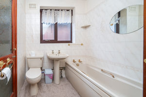 BATHROOM- click for photo gallery